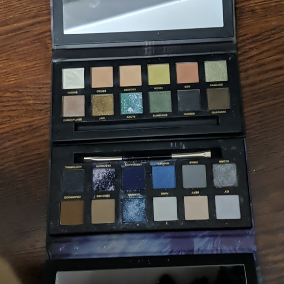 Animal eyeshadow palette bundle - Picture 2 of 2